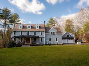 8 Stearns Road, Upton MA 01568