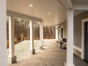 8 Stearns Road, Upton MA 01568