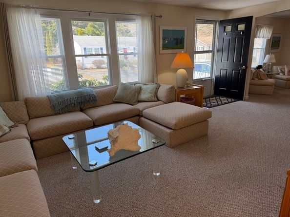 4 Green Holly Drive, Kingston MA 02364