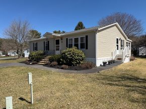4 Green Holly Drive, Kingston MA 02364