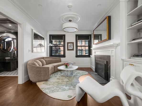 19 Charles River Square, Boston MA 02114