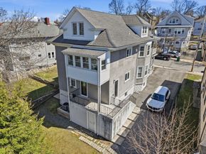 65 Hillsdale Rd U1, Medford MA 02155