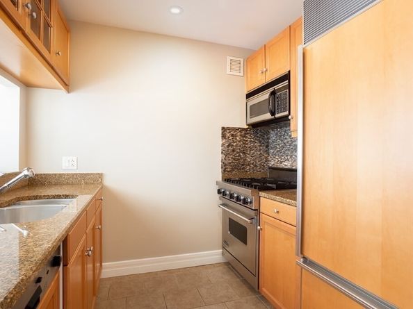 1 Avery St 11C, Boston MA 02111