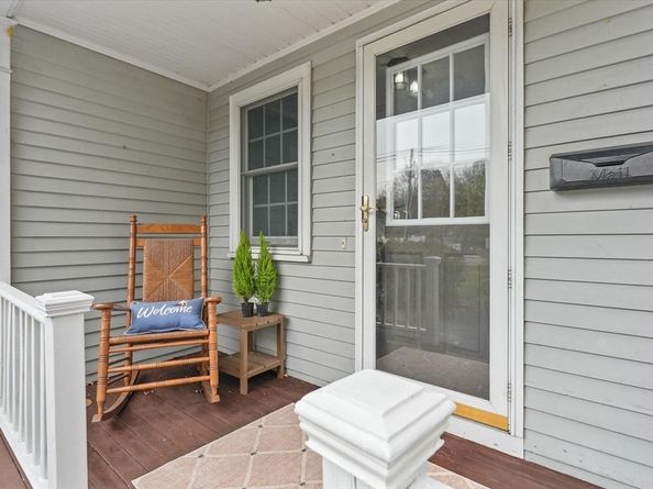 285 Main Street, Groveland MA 01834