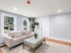 78 Pleasant St, Grafton MA 01519