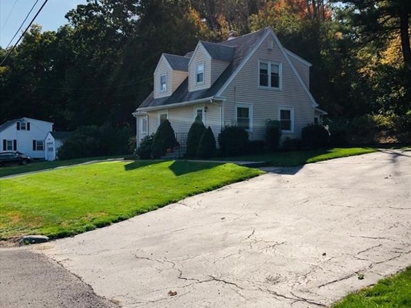 14 Elmwood Dr, Northborough MA 01532