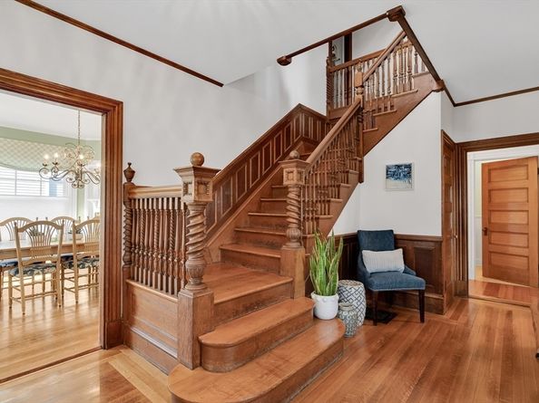 57 Waban Hill Rd N, Newton MA 02467