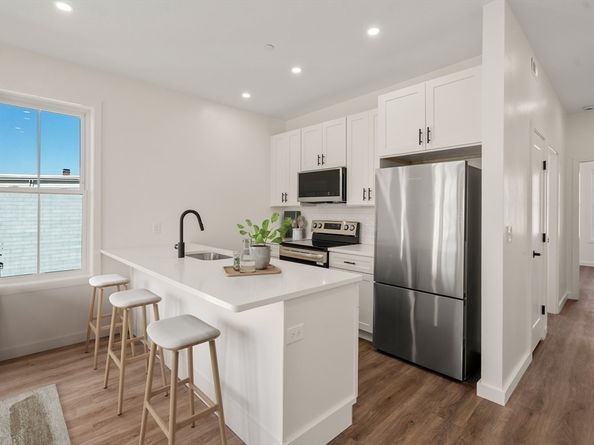 43-45 Blossom Street 6, Chelsea MA 02150