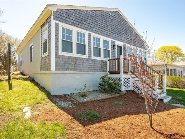 27 Gee Avenue, Gloucester MA 01930