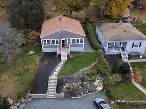 27 Gee Avenue, Gloucester MA 01930