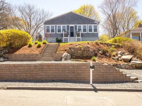 27 Gee Avenue, Gloucester MA 01930