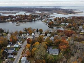 27 Gee Avenue, Gloucester MA 01930