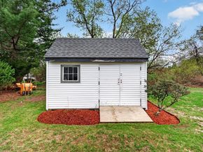 13 Hamilton Rd, Northborough MA 01532