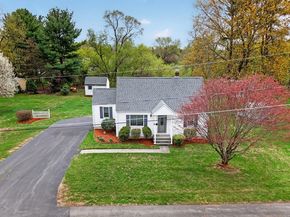 13 Hamilton Rd, Northborough MA 01532