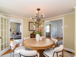 11 Bunker Ln, Newton MA 02465