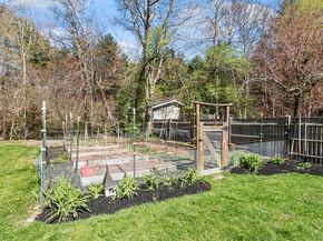 343 Holden Wood Rd, Concord MA 01742