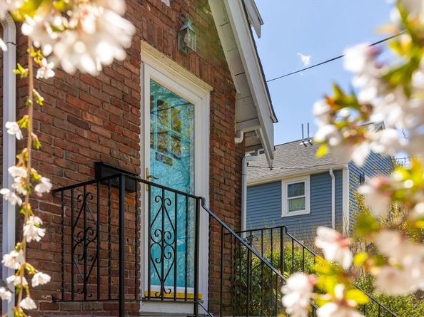 220 Hillside Avenue, Arlington MA 02476