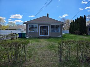 23 Newbridge Ave, Burlington MA 01803