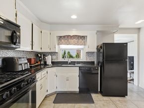 5 Manning Rd, Dedham MA 02026