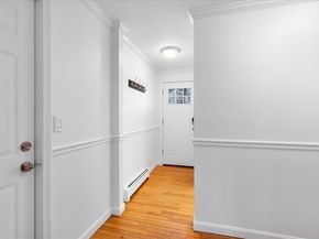 11 Revolution Dr, Leominster MA 01453