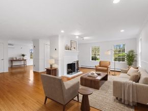 11 Revolution Dr, Leominster MA 01453