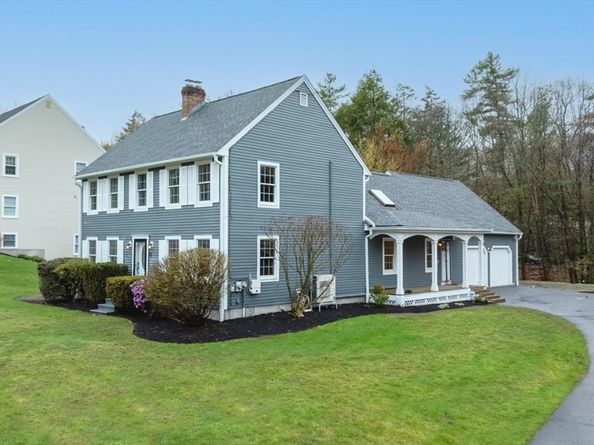 11 Revolution Dr, Leominster MA 01453