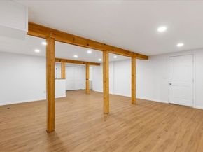 11 Revolution Dr, Leominster MA 01453