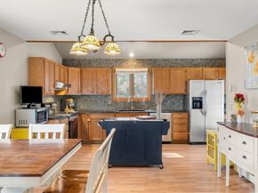 4 Dorianna Cir, Shrewsbury MA 01545