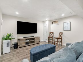 4 Dorianna Cir, Shrewsbury MA 01545