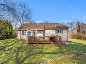 4 Dorianna Cir, Shrewsbury MA 01545
