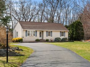 4 Dorianna Cir, Shrewsbury MA 01545