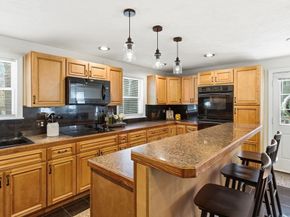 21 Bedford Drive, Grafton MA 01536