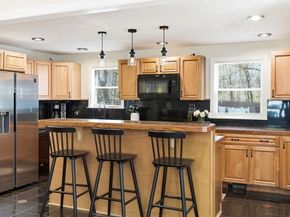 21 Bedford Drive, Grafton MA 01536