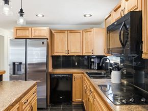 21 Bedford Drive, Grafton MA 01536