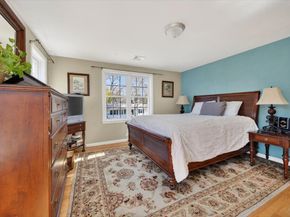 16 Rhodes Place 16, Hingham MA 02043