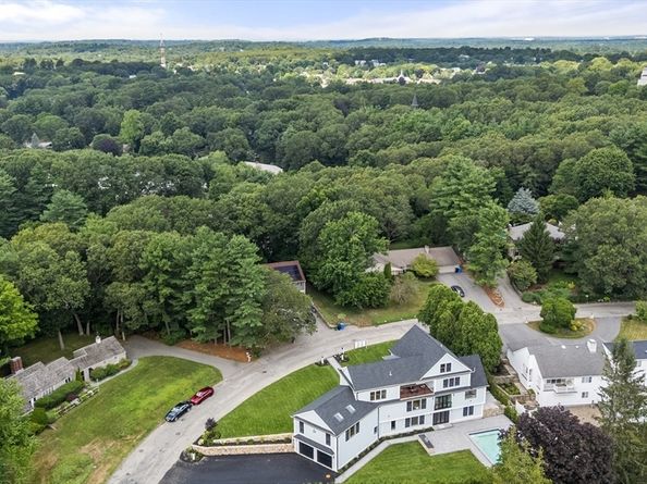 55 Crestview Rd, Belmont MA 02478