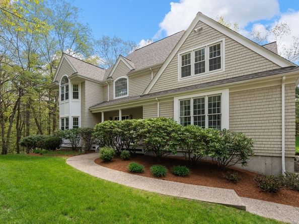 11 Pettees Pond Lane, Westwood MA 02090