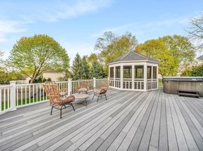 18 Ocean Ave, Newburyport MA 01950
