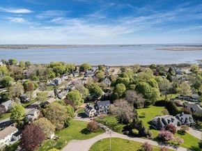 18 Ocean Ave, Newburyport MA 01950