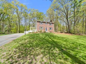 541 Flagg Hill Rd, Boxborough MA 01719