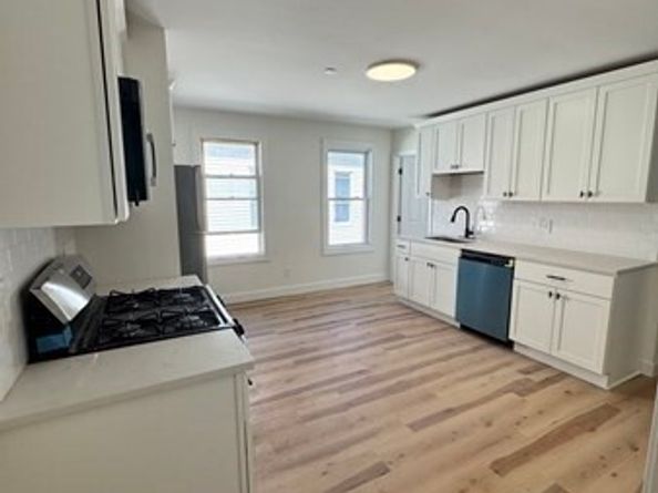 605 Millbury St, Worcester MA 01604