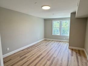 605 Millbury St, Worcester MA 01604
