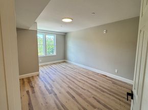 605 Millbury St, Worcester MA 01604