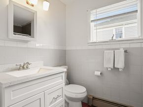 706 Sea St, Quincy MA 02169