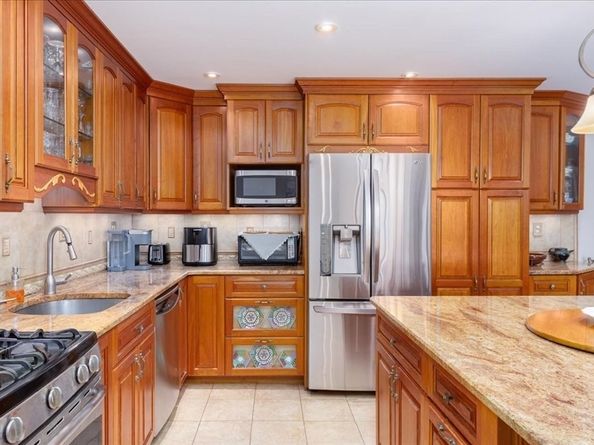 6 Whittier Place 4N, Boston MA 02114