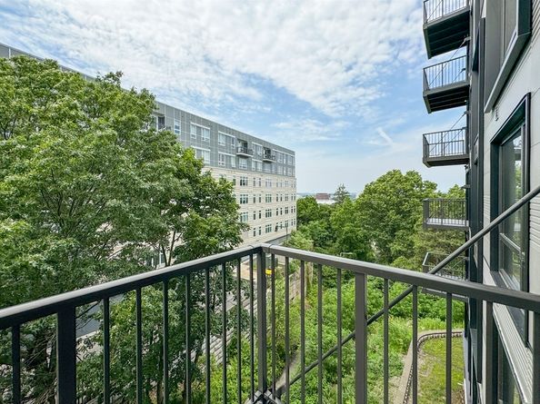 1 Nevins Hill Way 406, Boston MA 02135