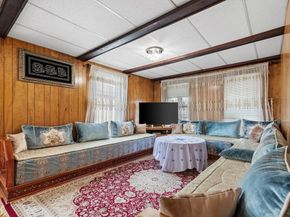 292 Broadway, Malden MA 02148