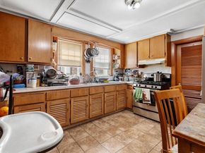 292 Broadway, Malden MA 02148