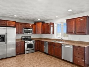 6 Fairlawn, Burlington MA 01803