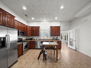 6 Fairlawn, Burlington MA 01803